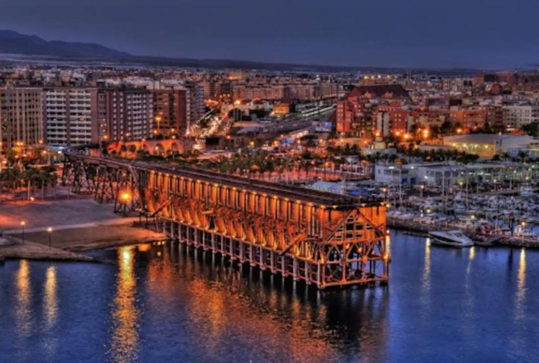 Expoholidays-Rueda Lopez Apartamento De Lujo Almeria Exterior photo